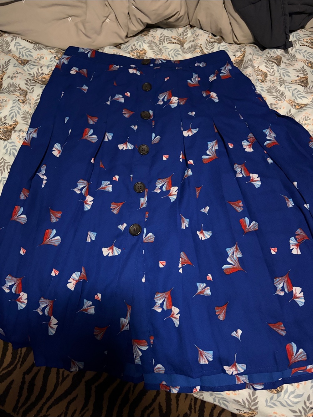 Banana Republic Blue Floral Button-Front Skirt - 4 petite